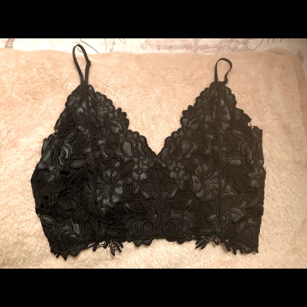 Black crop top